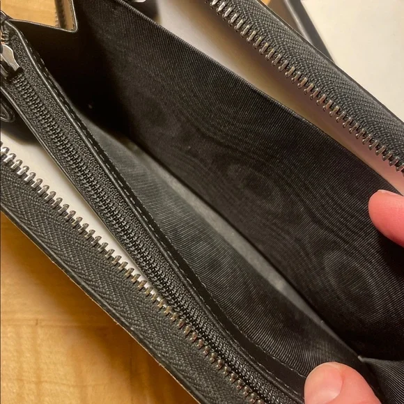 Gucci Tiger GG Supreme Monogram Zippy Wallet with Box & Dust Bag FULL INCLUSION - Picture 9 of 16